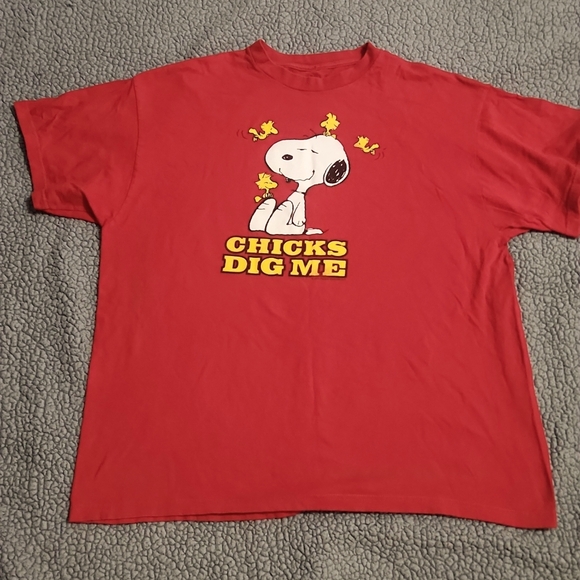 2010 Peanuts Snoopy T-shirt Chicks Dig Me Red Size XL - Picture 2 of 6